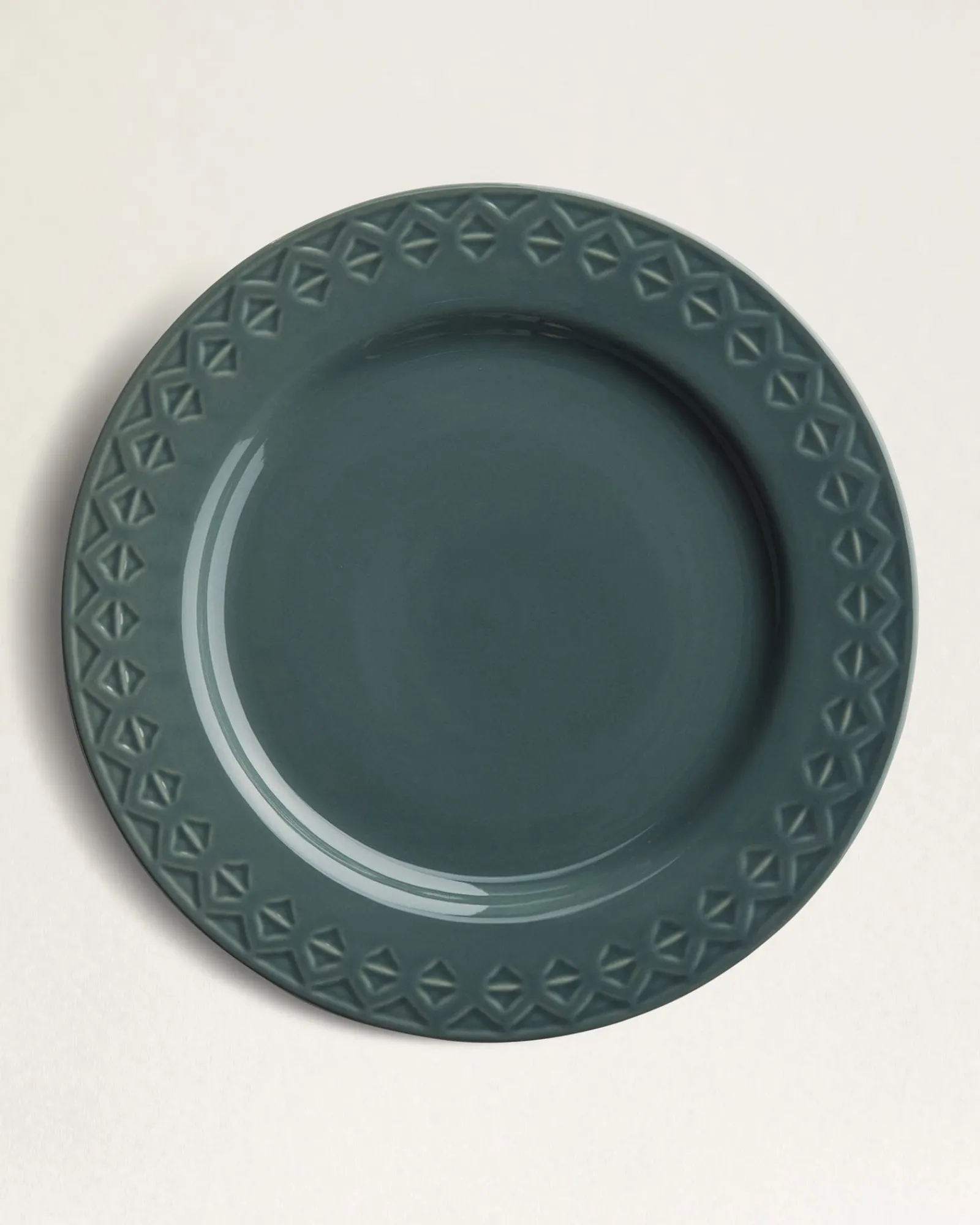 Pendleton DEBOSSED STONEWARE DINNER PLATES ONE SIZE Discount