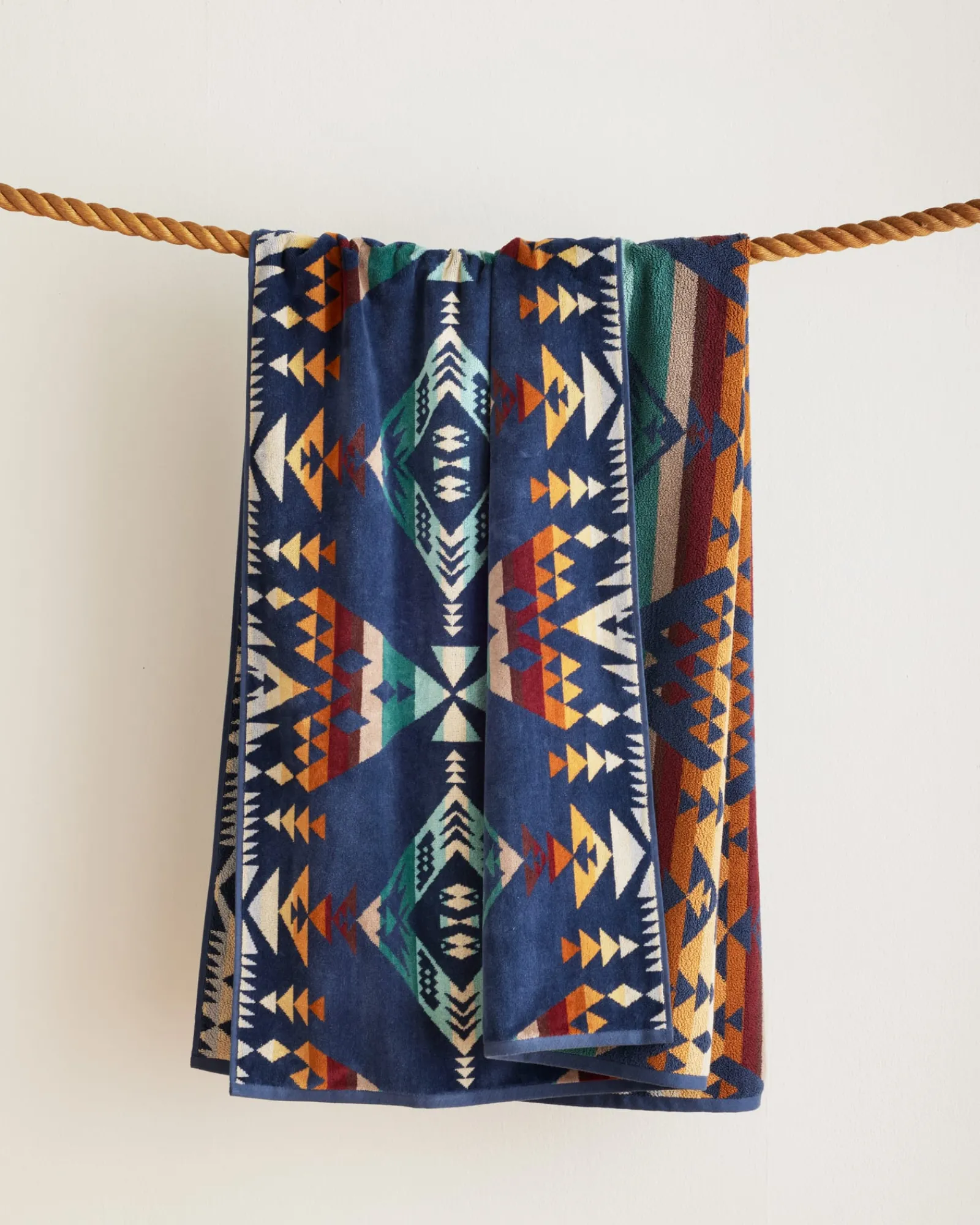 Pendleton DIAMOND PEAK SPA TOWEL ONE SIZE Sale