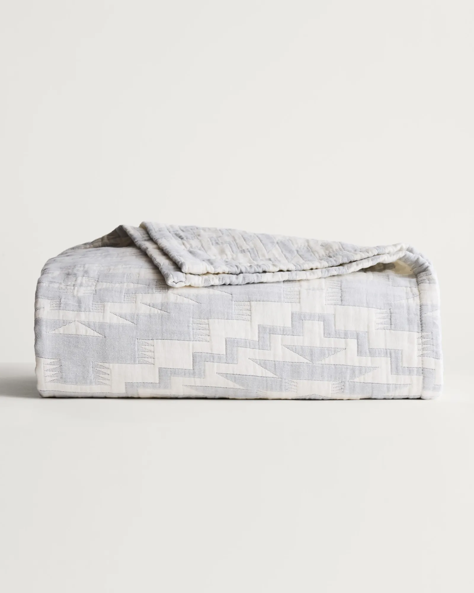 Pendleton MESILLA COTTON MATELASSE COVERLET BLUE/IVORY Hot