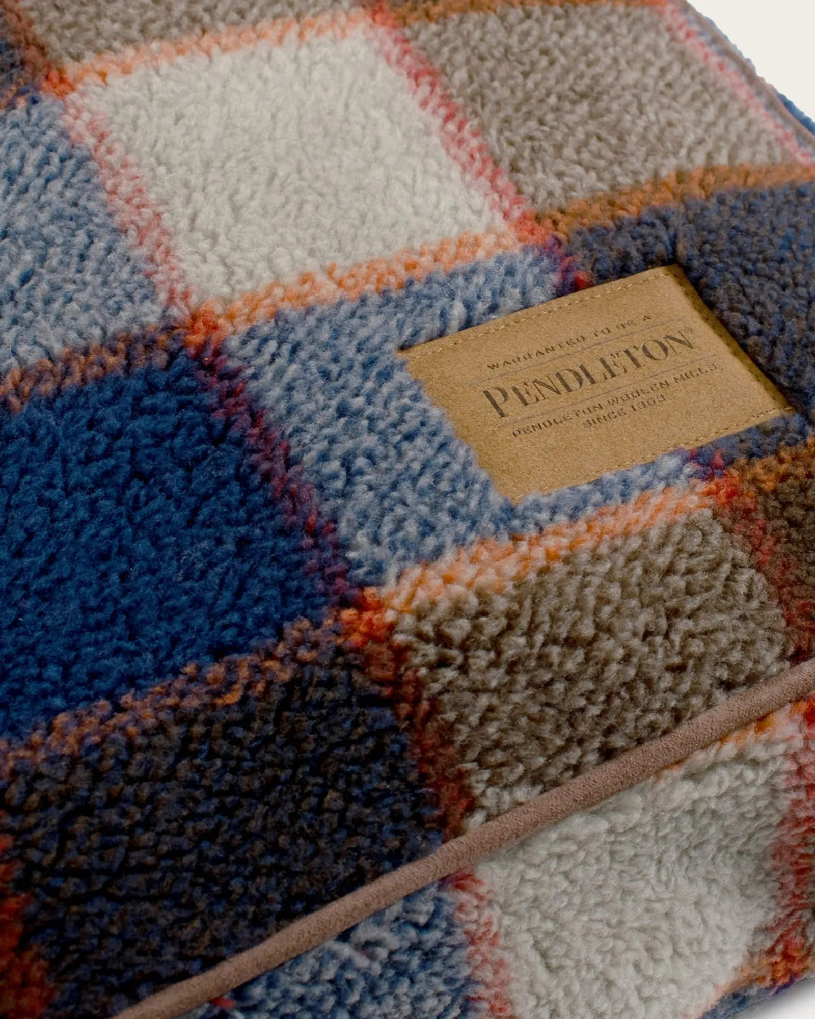 Pendleton MOUNTAIN PLAID PET BED - NAPPER BLUE/TAN Online