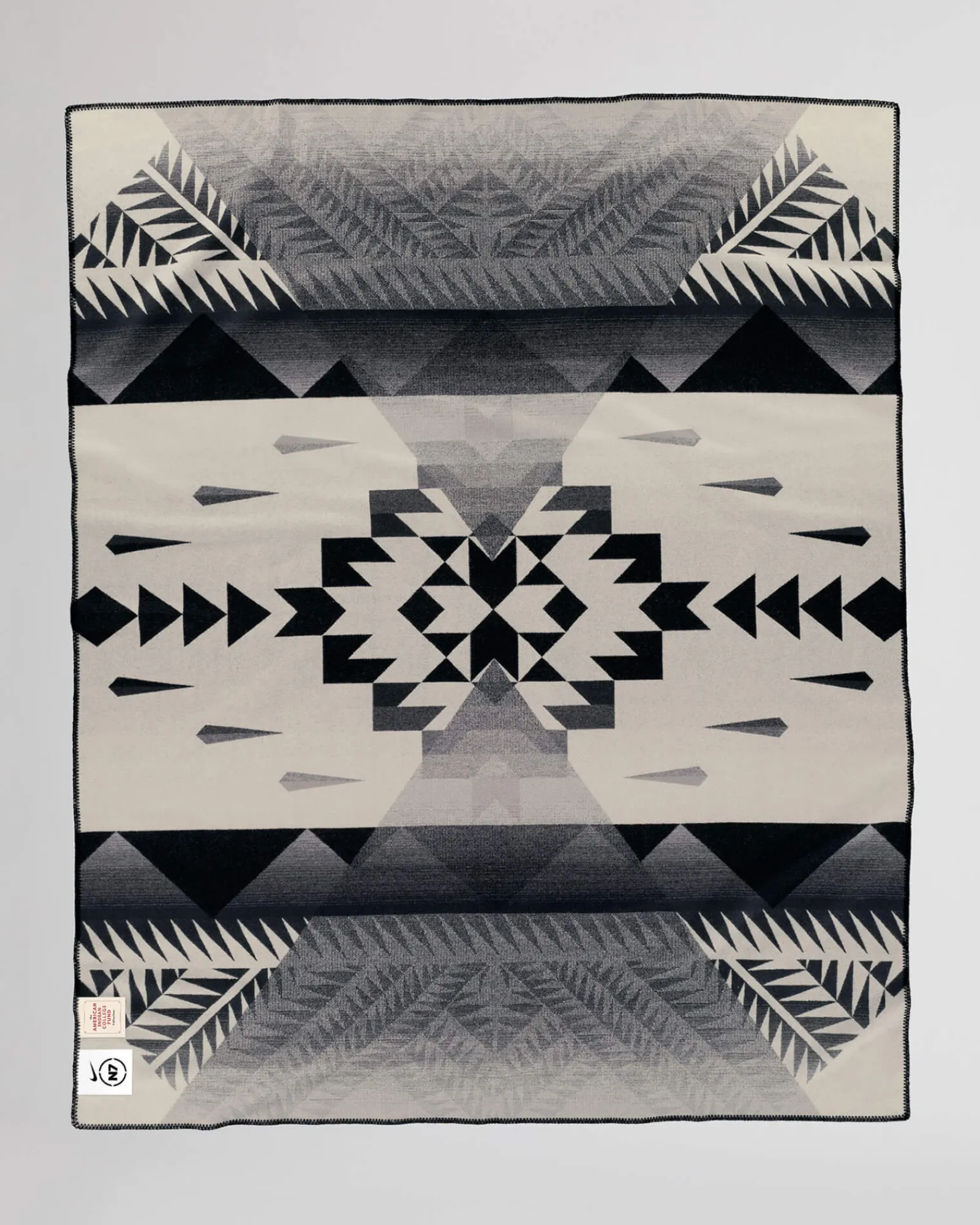 Pendleton NIKE N7 SEVEN PEAKS BLANKET TWIN Hot