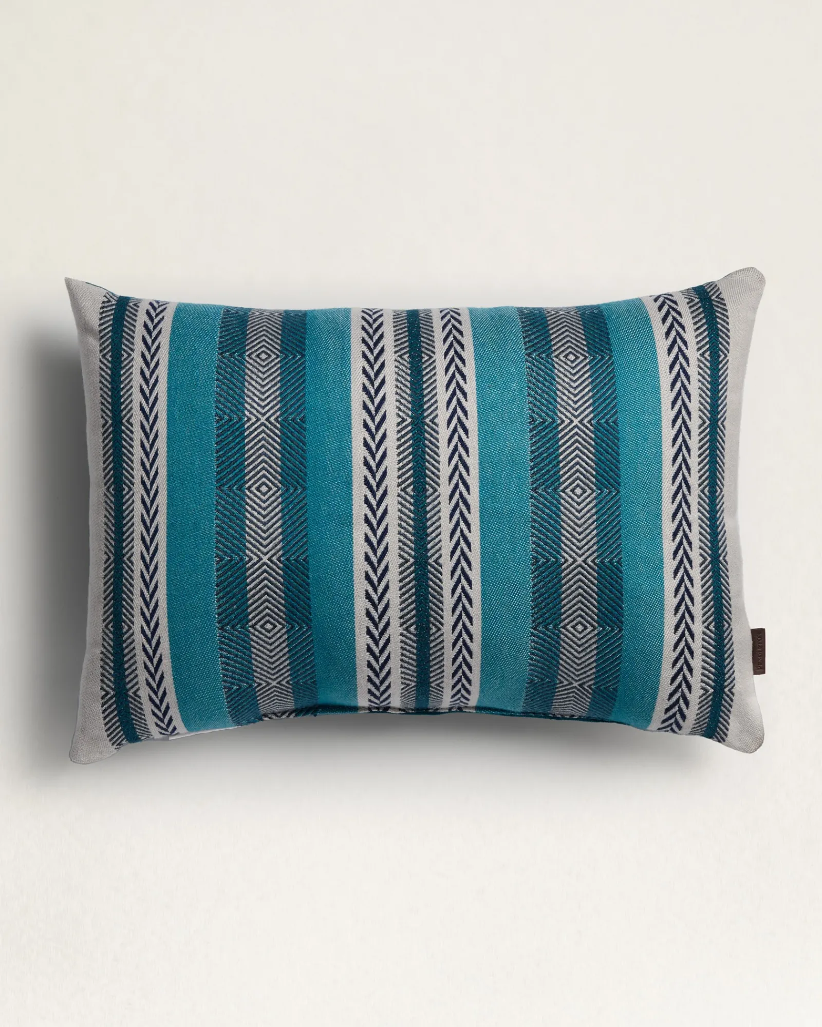 Pendleton SUNBRELLA X LUMBAR OUTDOOR PILLOW ONE SIZE Hot
