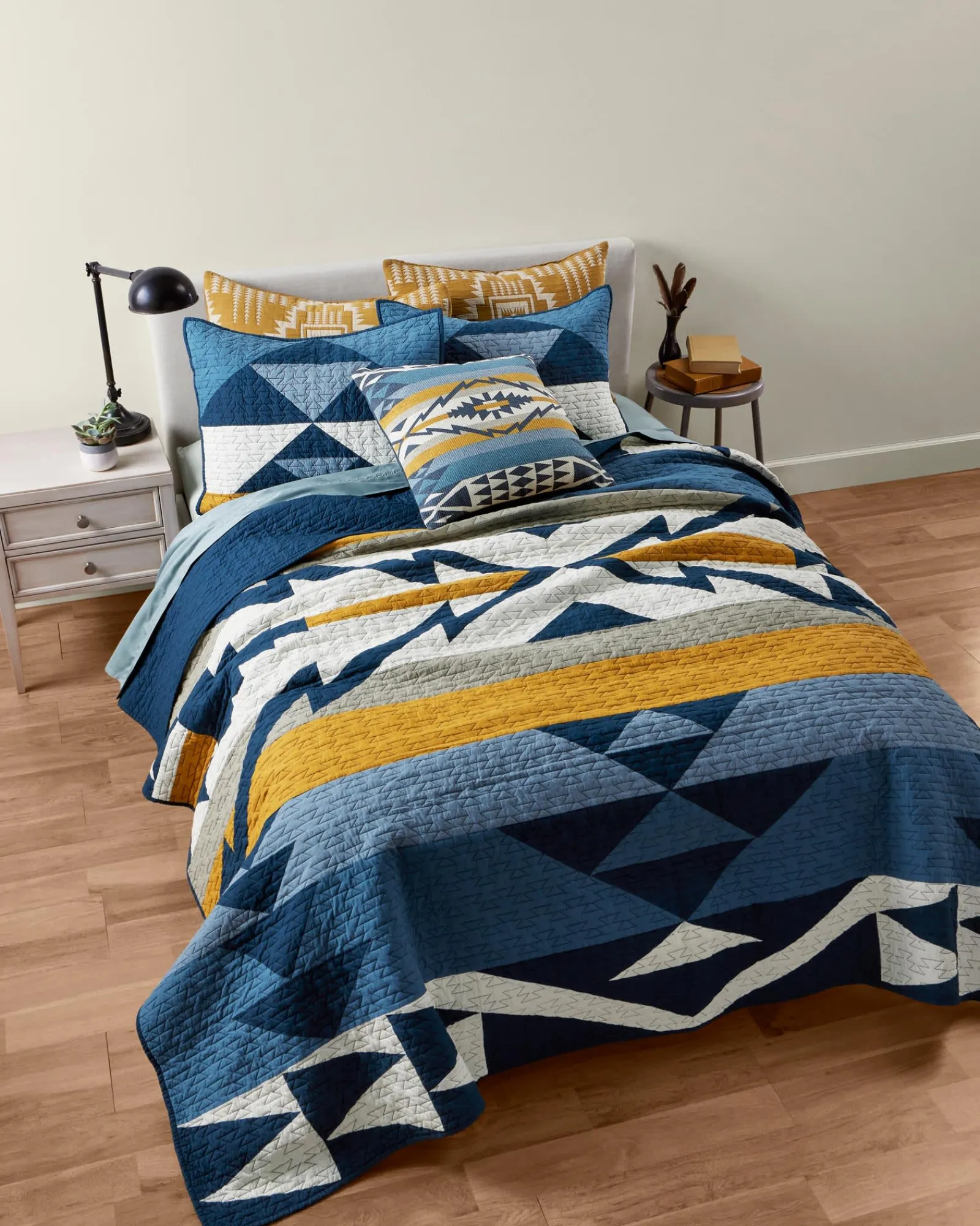 Pendleton TRAPPER PEAK PIECED QUILT SET BLUE/GOLD Outlet