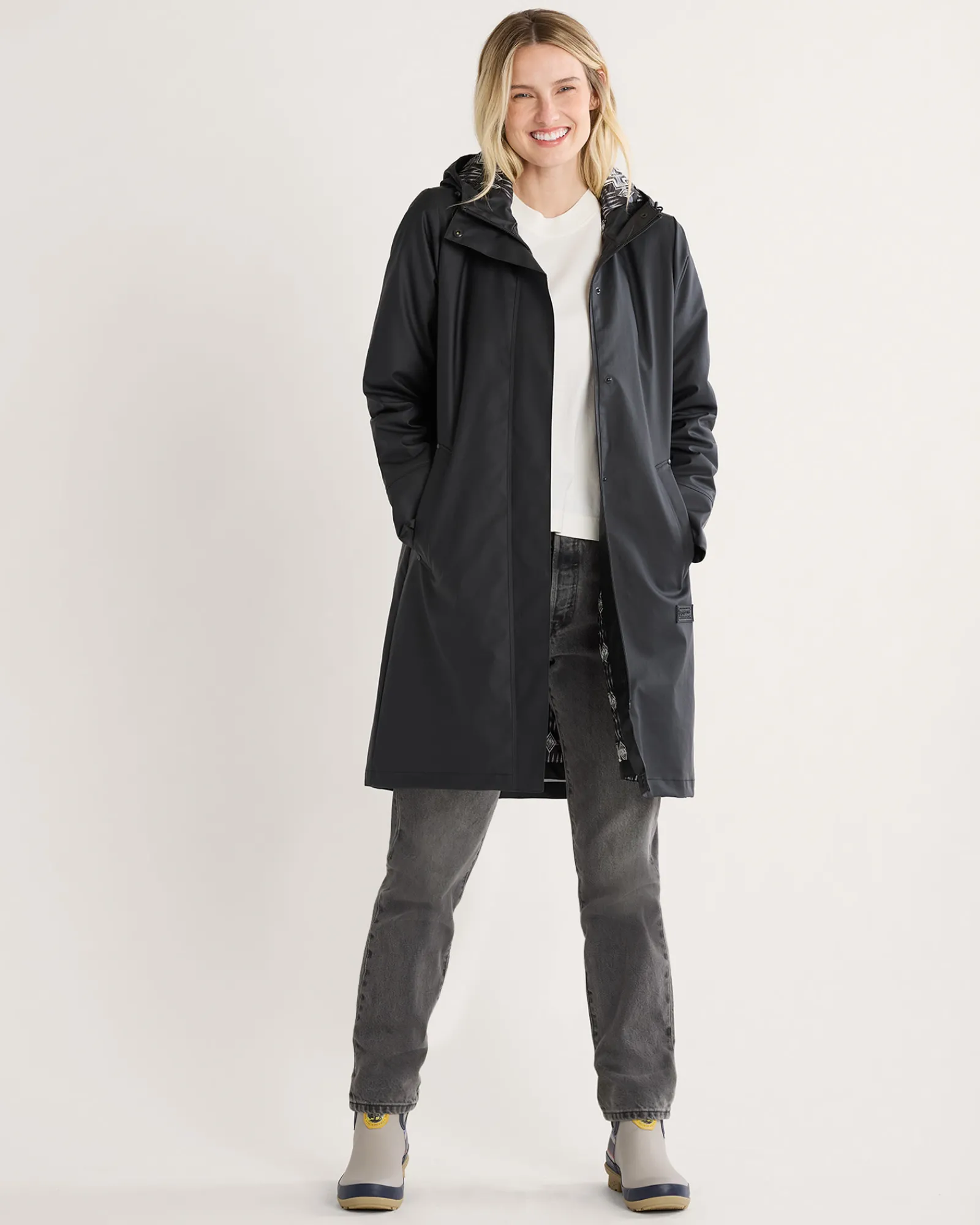 Pendleton WOMEN'S VICTORIA RAIN SLICKER BLACK Online