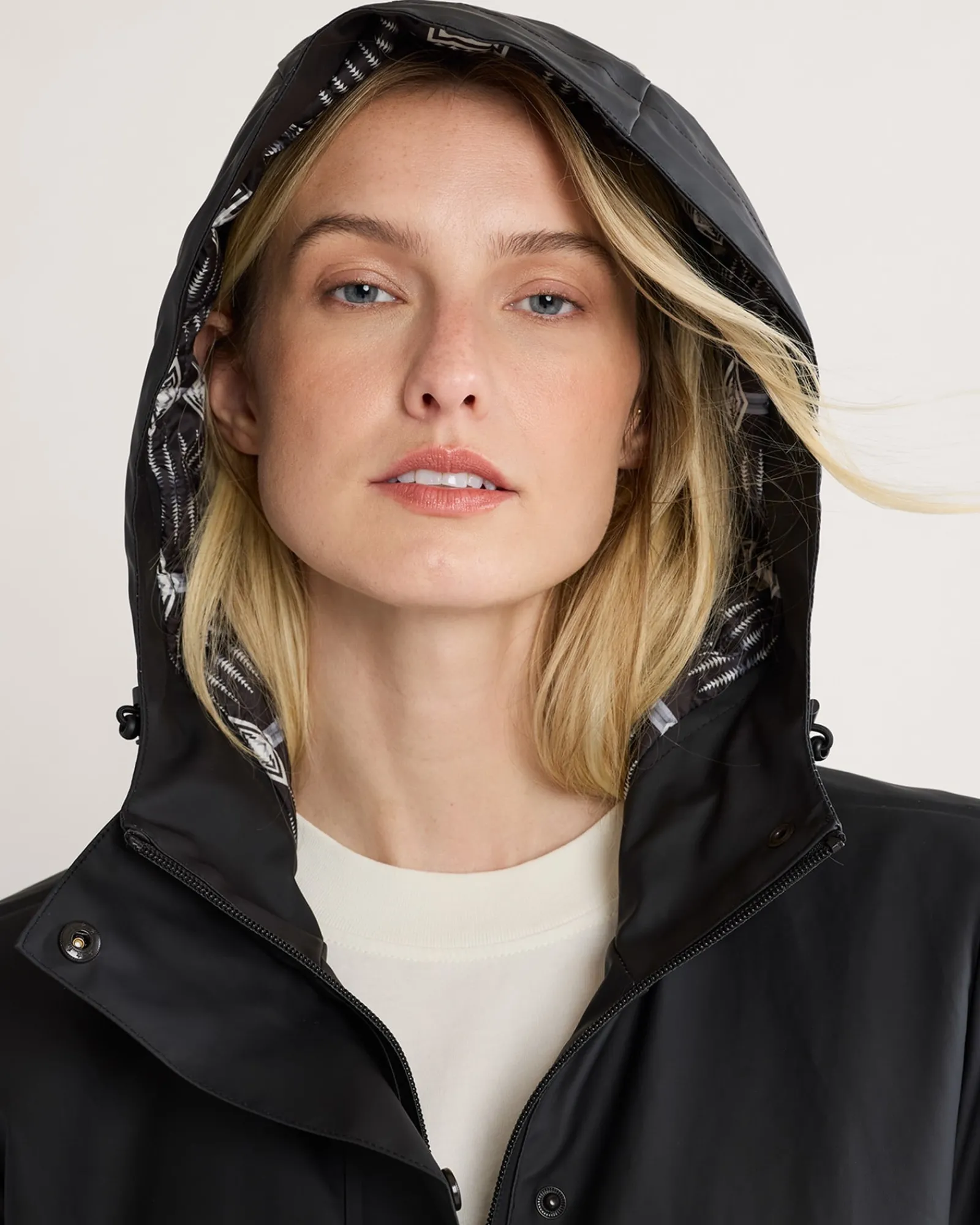 Pendleton WOMEN'S VICTORIA RAIN SLICKER BLACK Online